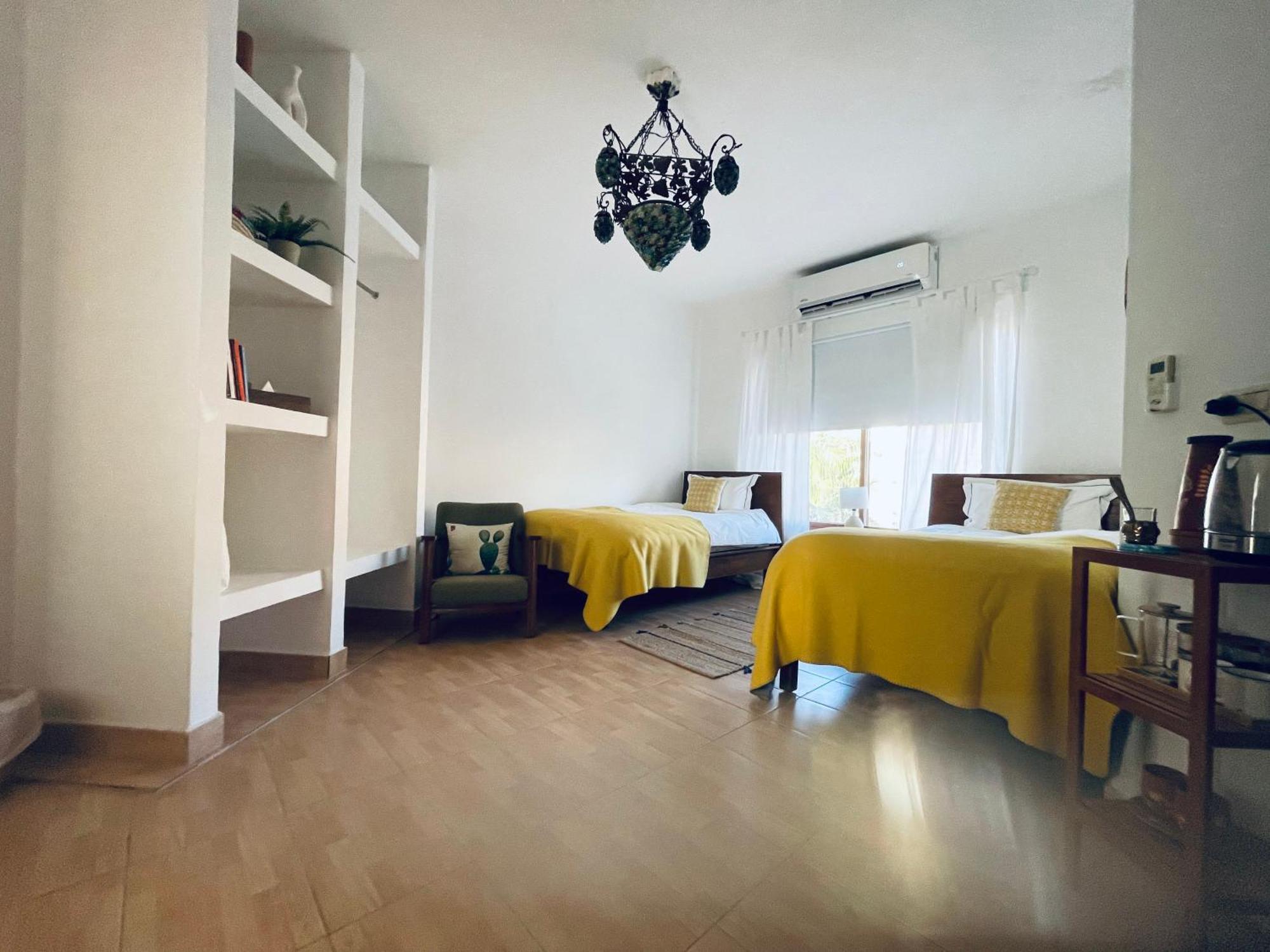 The Precious Guesthouse Sweimeh エクステリア 写真