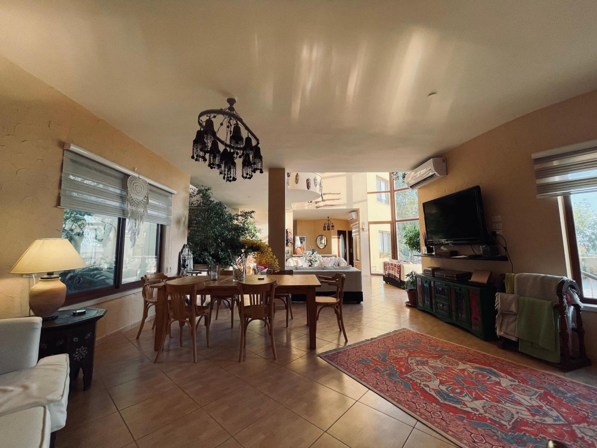 The Precious Guesthouse Sweimeh エクステリア 写真