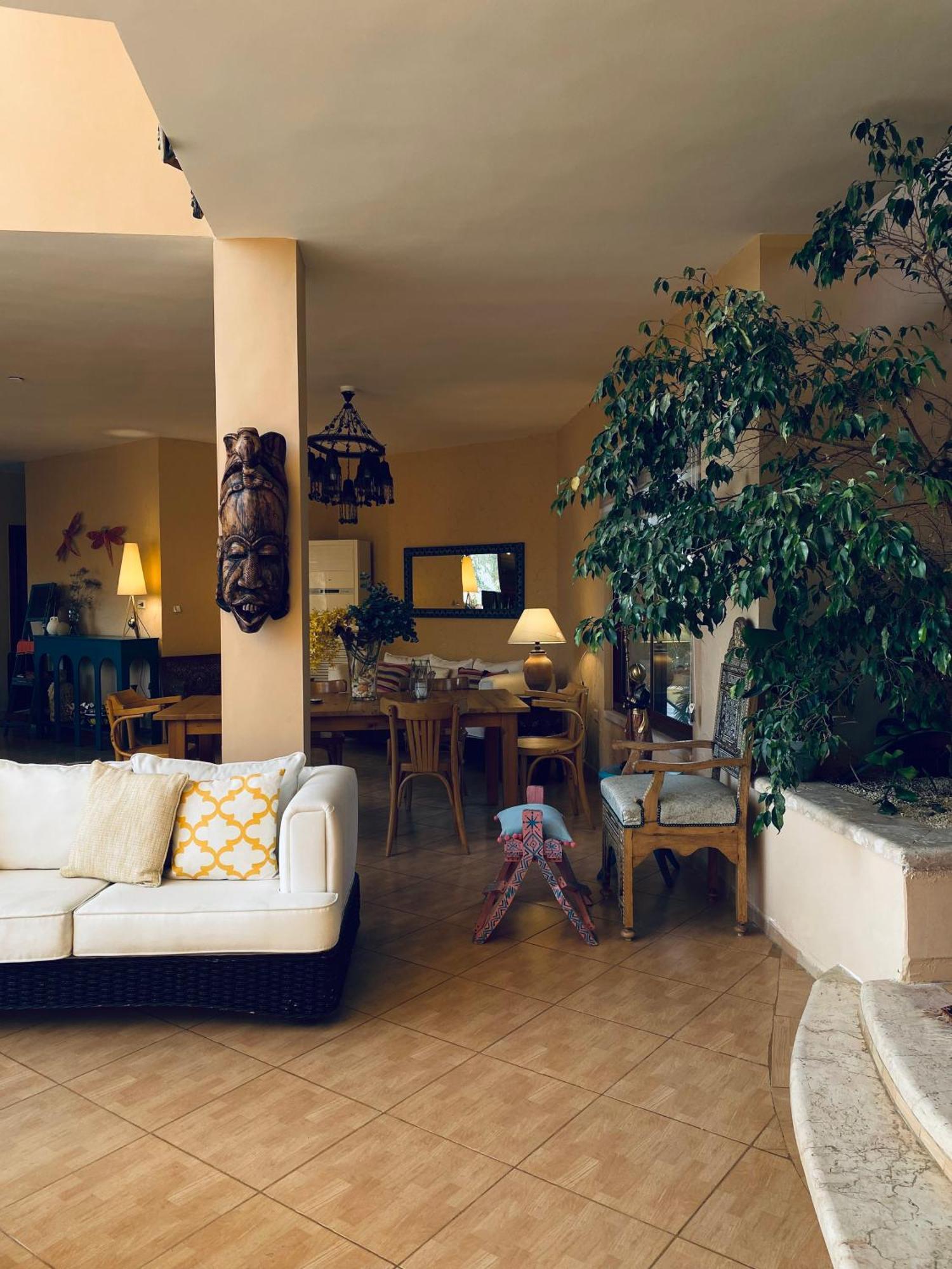 The Precious Guesthouse Sweimeh エクステリア 写真